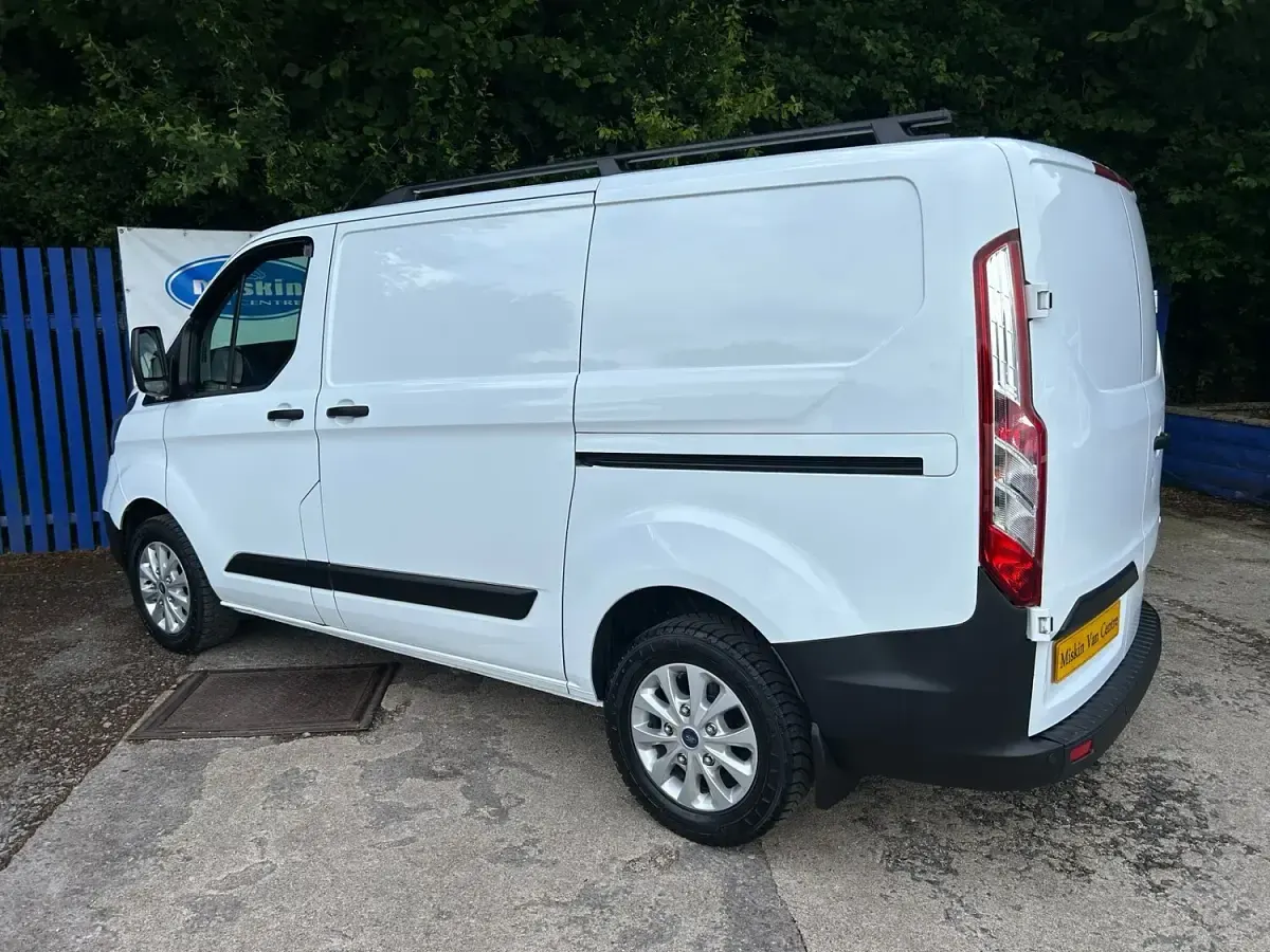 Used Ford Transit Custom 130 HP (95 kW) 2020 White Van