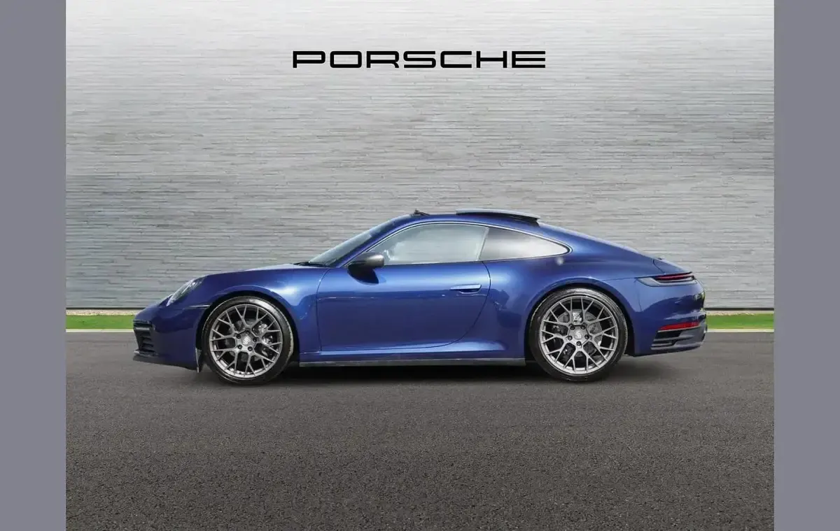 Used Porsche 911 379 HP (278 kW) 2023 Blue Coupe
