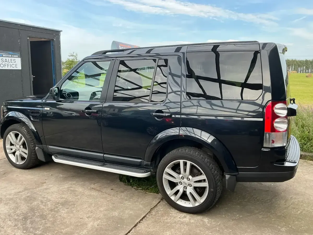 Used Land Rover Discovery 4 Landmark 2011 Black SUV