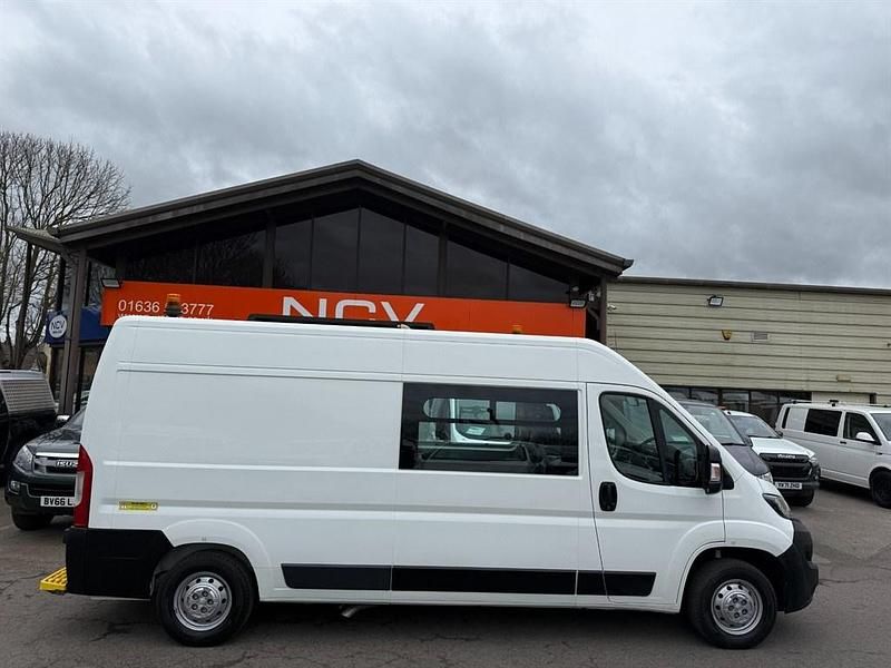 Used Peugeot Boxer S 140 HP (102 kW) 2021 White Van