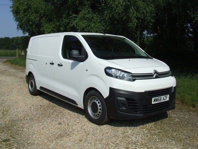 White Used 2019 Citroën Dispatch MPV | £7,995 (Super price) - Image 1/4