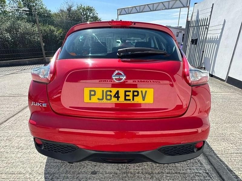Usado Nissan Juke Visia 94 CV (69 kW) 2014 Rojo SUV