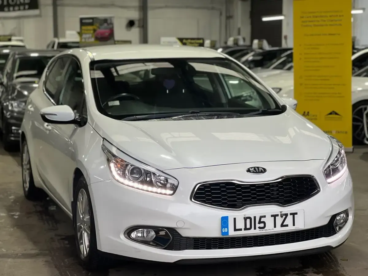 Używany Kia Ceed 2015 Biały Hatchback
