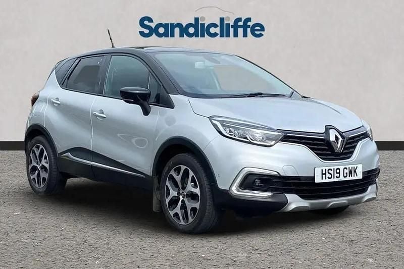Silver Used 2018 Renault Captur GT-Line SUV | £10,577 (A bit pricey) - Image 1/4
