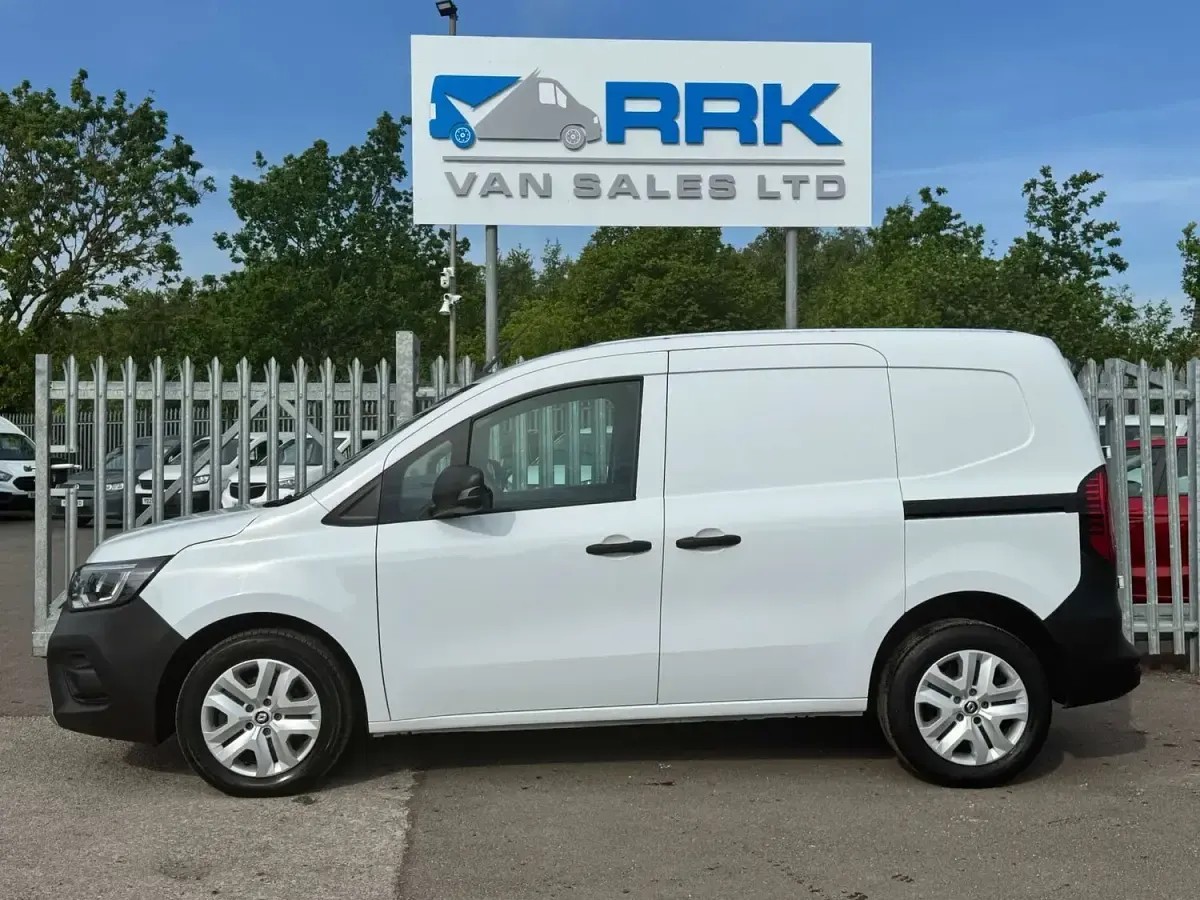 Used Renault Kangoo 95 HP (69 kW) 2024 White MPV