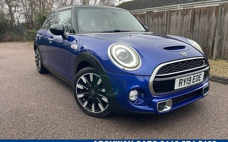 Used Mini Cooper S Exclusive 192 HP (141 kW) 2020 Hatchback