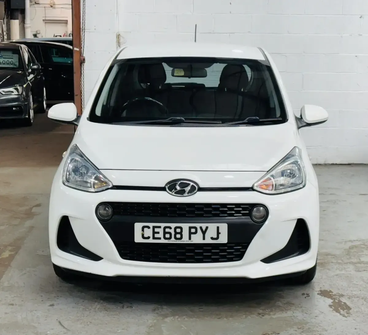 Used Hyundai i10 SE 2018 White Hatchback