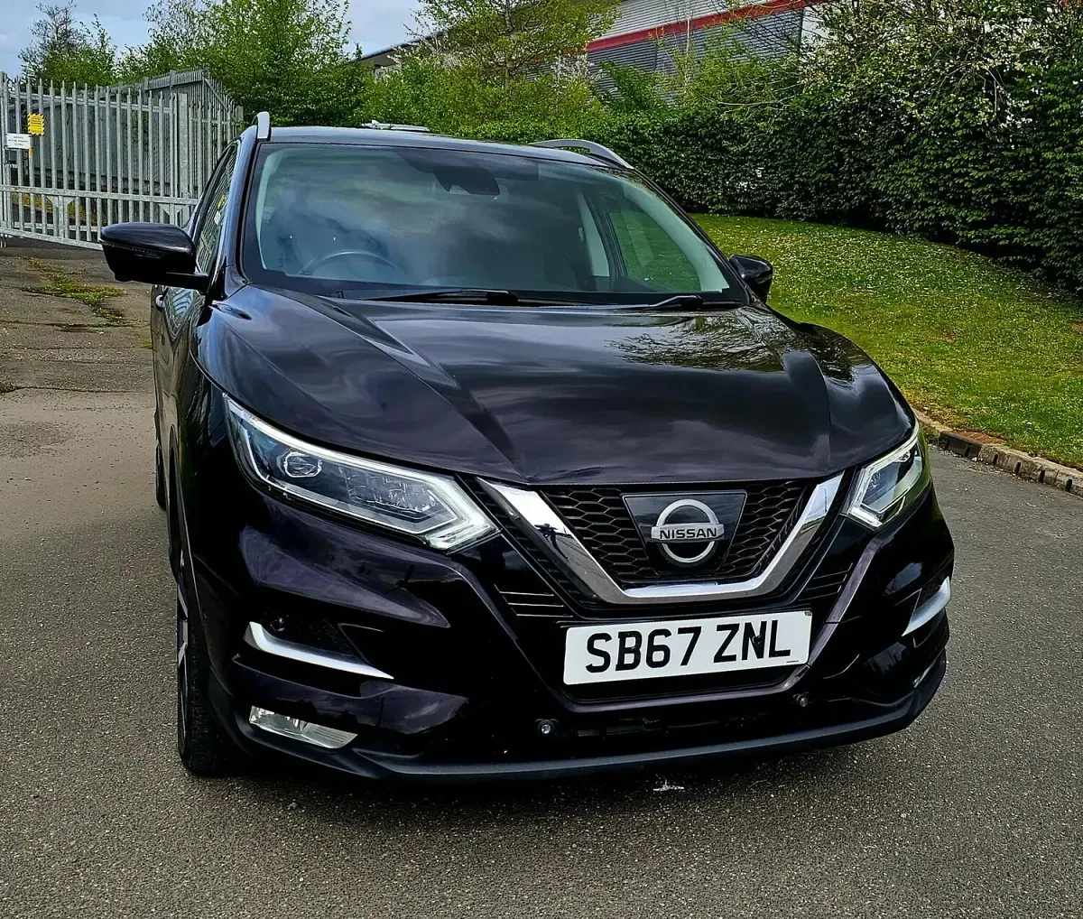 Used Nissan Qashqai Tekna 110 HP (80 kW) 2017 Black SUV