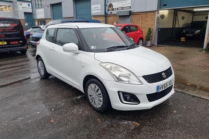 White Used 2015 Suzuki Swift Hatchback | £3,495 (Good price) - Image 1/1