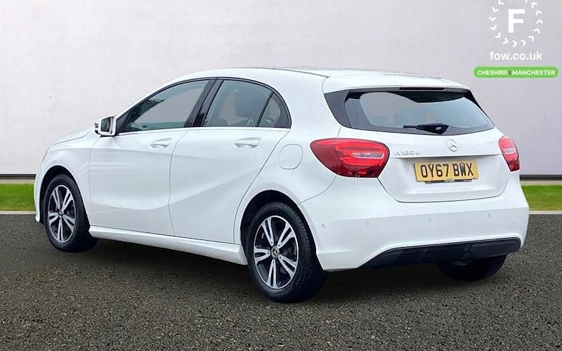 Used Mercedes A180 Active 109 HP (80 kW) 2017 White Hatchback