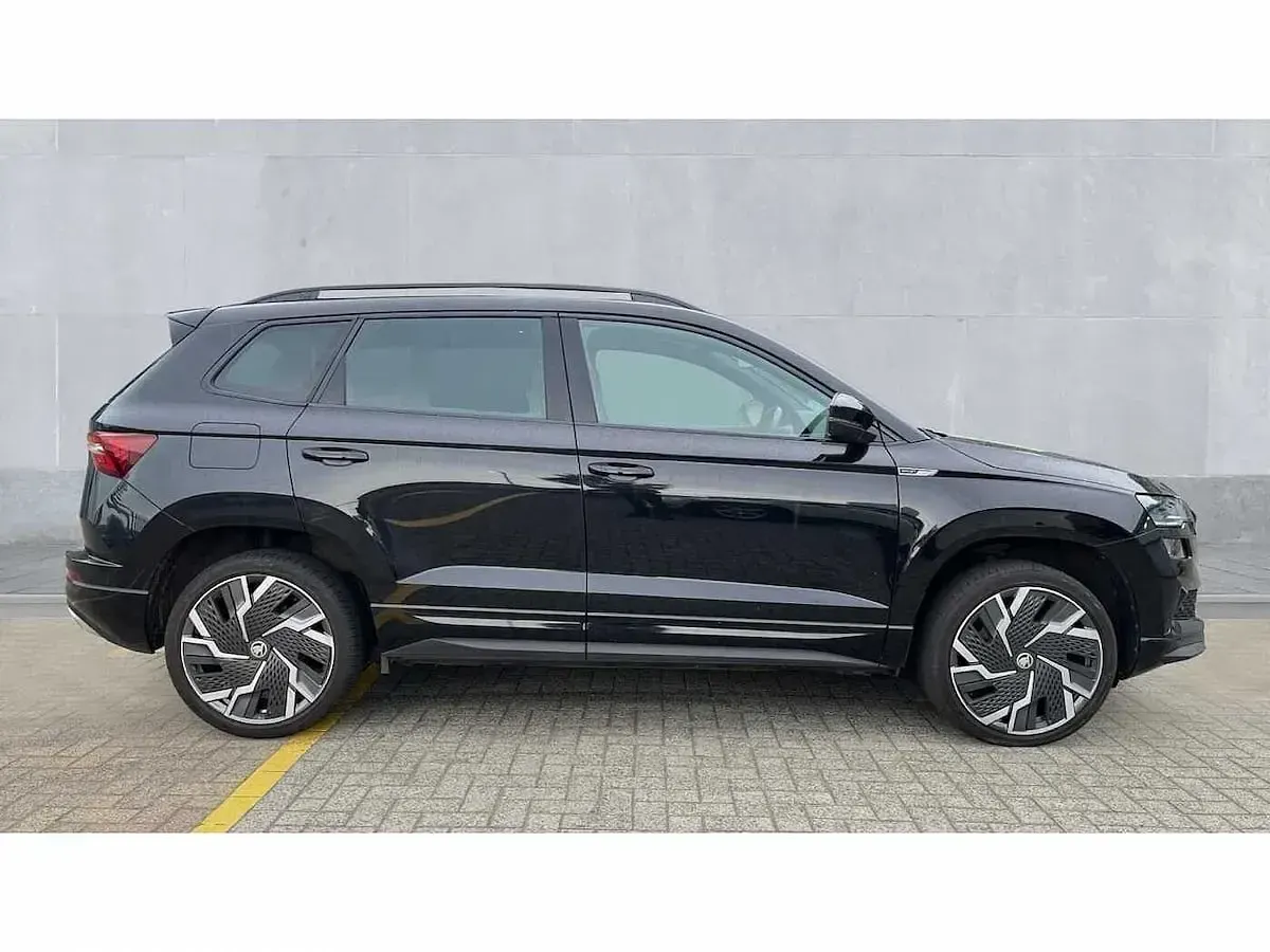 Used Skoda Karoq SportLine 150 HP (110 kW) 2024 Black SUV