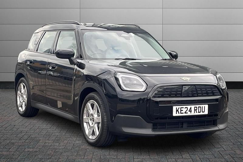 Black Used 2024 Mini Countryman Classic SUV | £32,000 (Expensive) - Image 1/4
