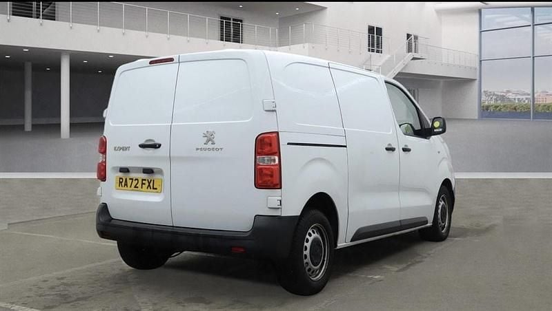 Used Peugeot Expert Premium 100 HP (73 kW) 2023 White Van