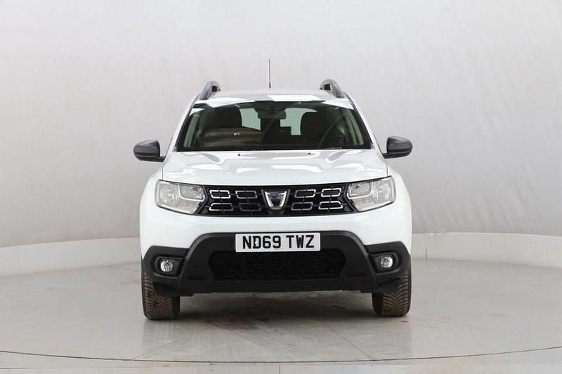 Used Dacia Duster Essentiel 100 HP (73 kW) 2019 White SUV