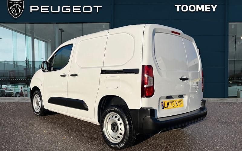 Used Peugeot Partner Premium 102 HP (75 kW) 2023 White MPV