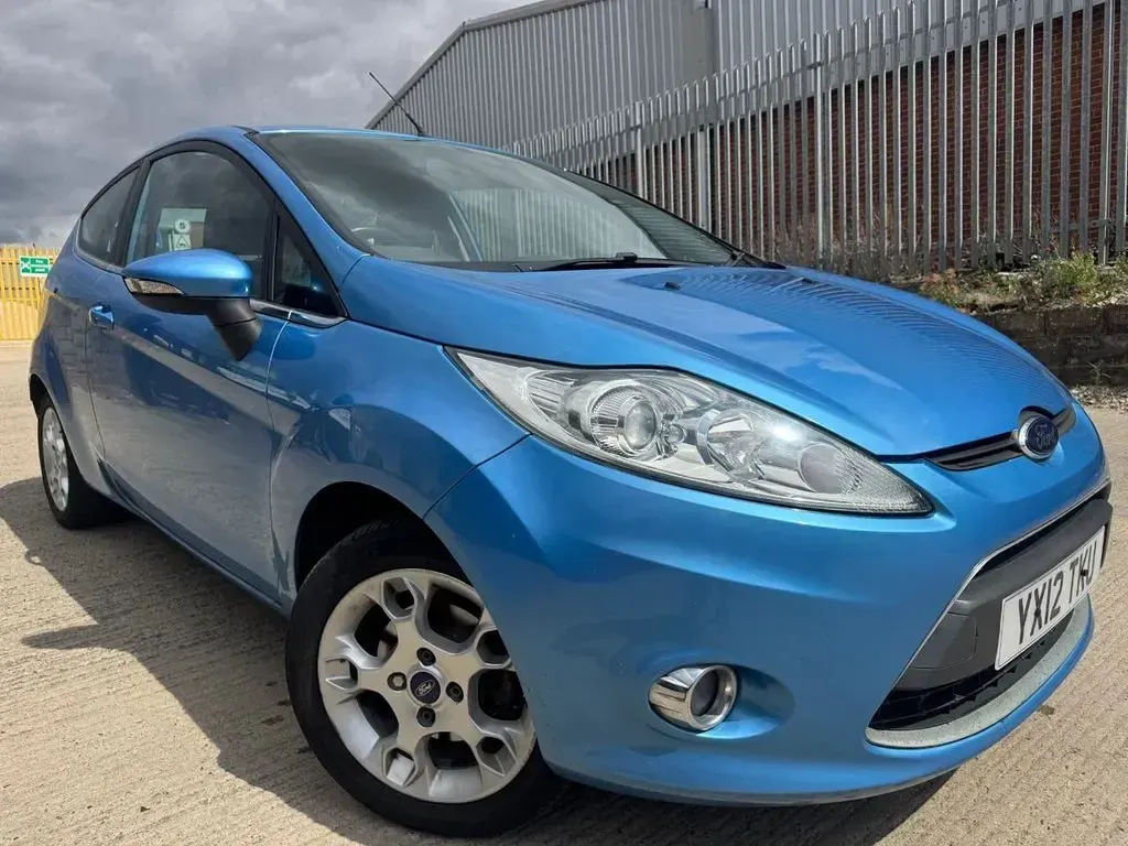 Used Ford Fiesta Zetec 81 HP (59 kW) 2012 Blue Hatchback