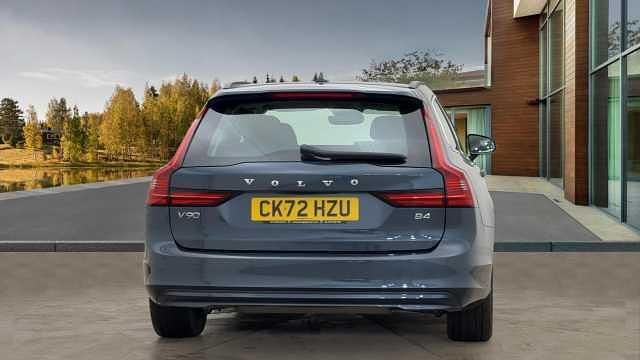 Used Volvo V90 Core 197 HP (144 kW) 2023 Estate