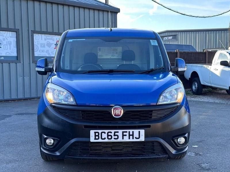 Used Fiat Doblò 90 HP (66 kW) 2016 Blue MPV