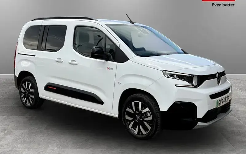 Usado Citroën e-Berlingo 100 kW (136 HP) 2026 Carrinha
