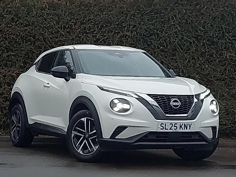 White Used 2025 Nissan Juke N-Connecta SUV | £17,998 (A bit pricey) - Image 1/4