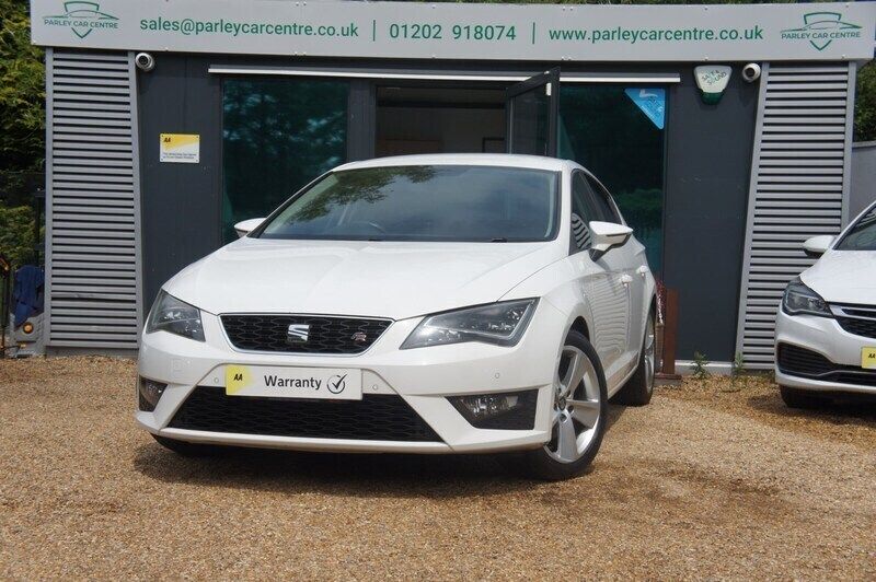 White Used 2015 Seat Leon FR Hatchback | £5,695 (Fair price) - Image 1/4