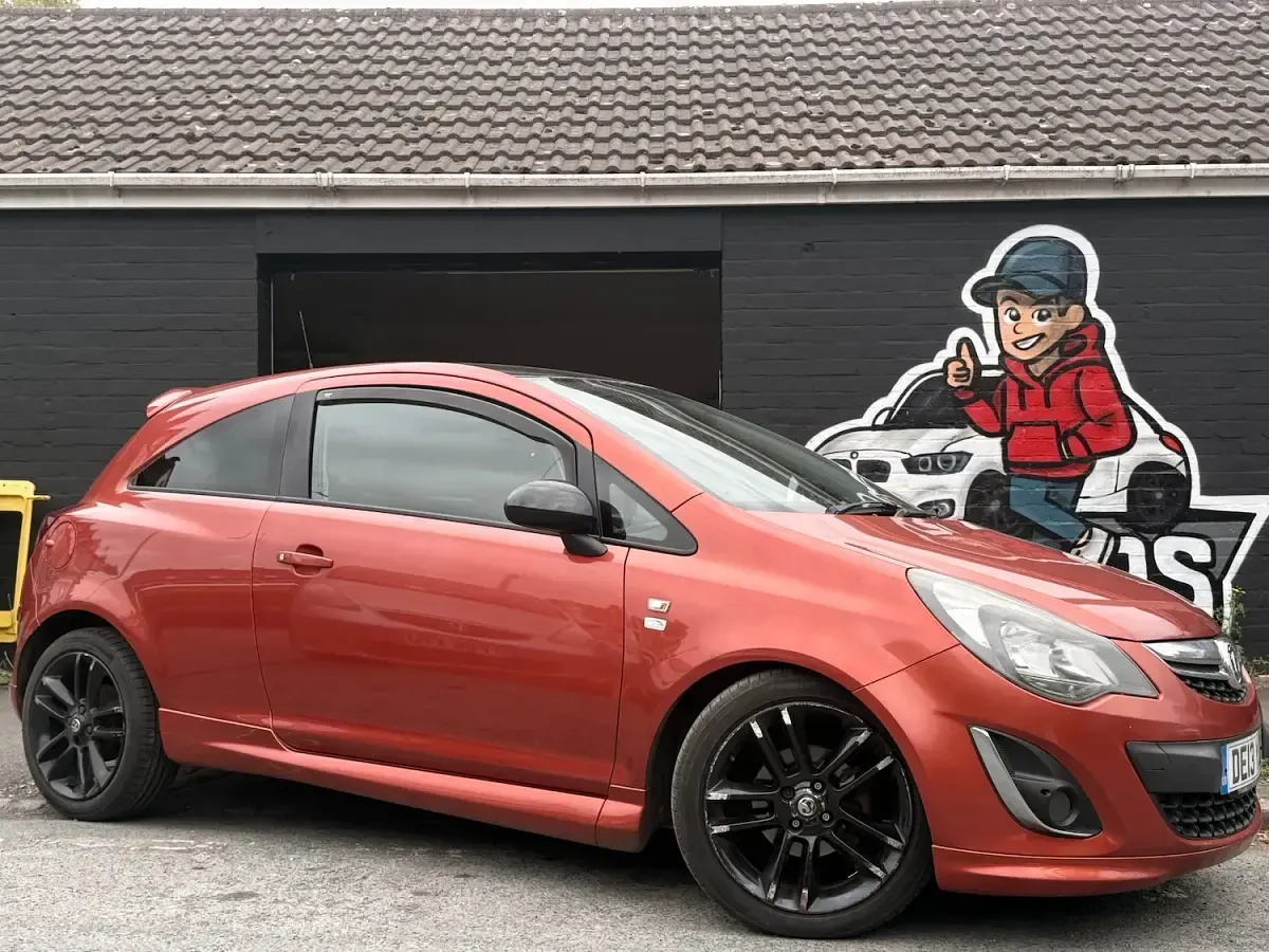 Used Vauxhall Corsa Edition 84 HP (61 kW) 2013 Orange Hatchback