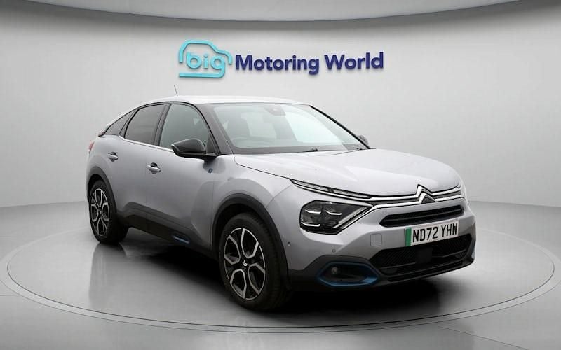Usado Citroën e-C4 Shine 100 kW (136 CV) 2023 Gris Utilitario