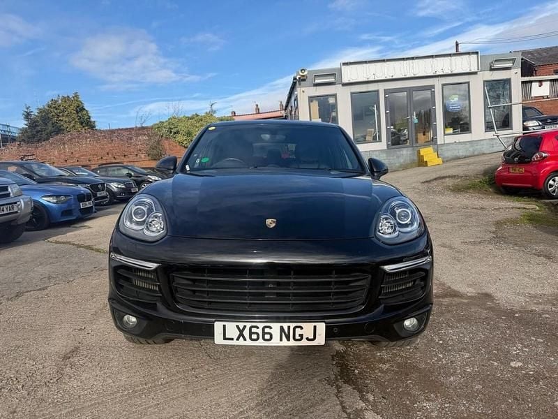 Used Porsche Cayenne Platinum Edition 262 HP (192 kW) 2016 Black SUV