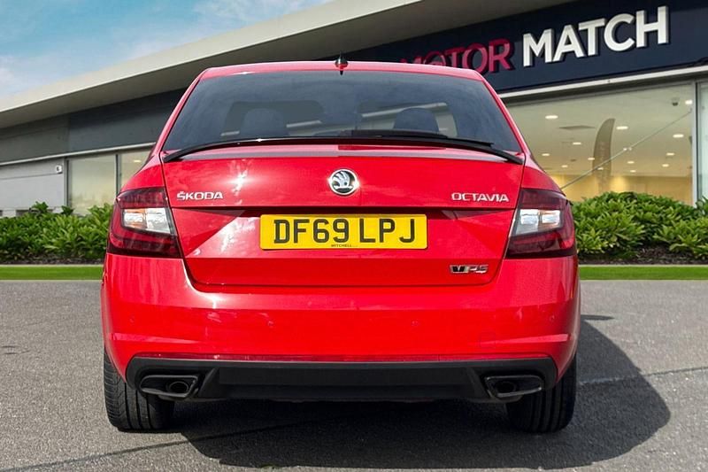 Used Skoda Octavia vRS 245 HP (180 kW) 2019 Red Hatchback