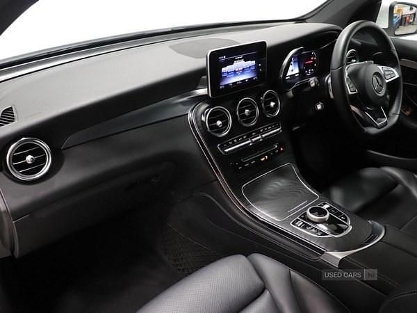 Used Mercedes GLC220 AMG line 170 HP (125 kW) 2017 White Coupe