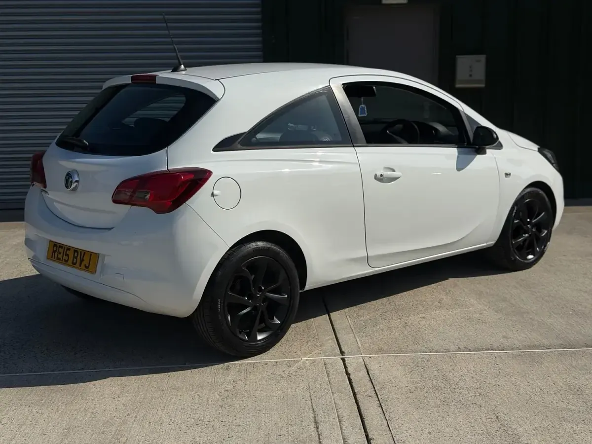 Used Vauxhall Corsa Excite 2015 White Hatchback