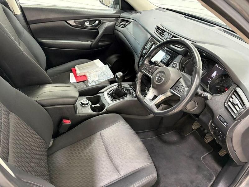 Used Nissan X-Trail N-Connecta 130 HP (95 kW) 2018 Grey SUV