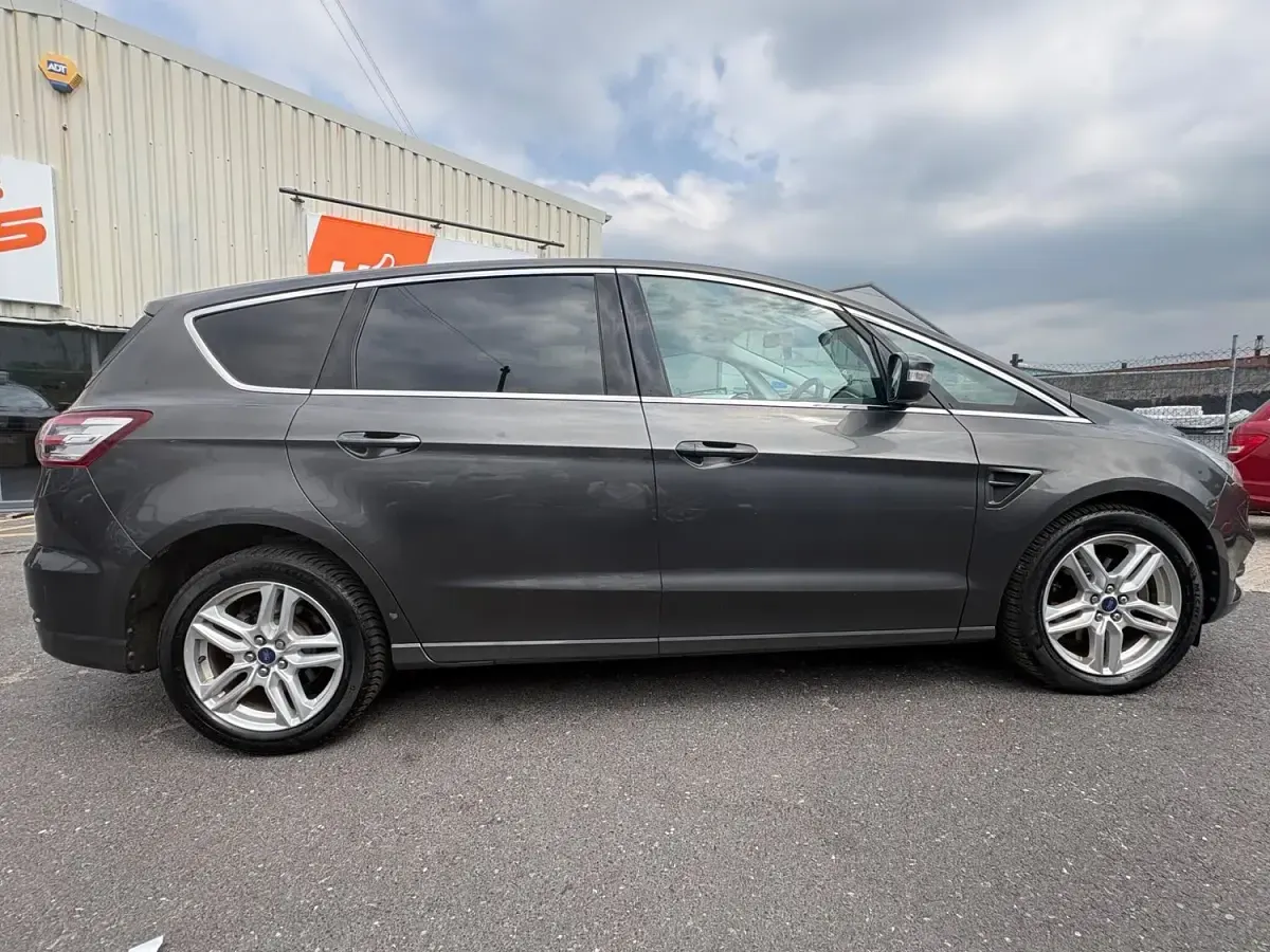 Used Ford S-MAX Titanium 2019 Grey MPV