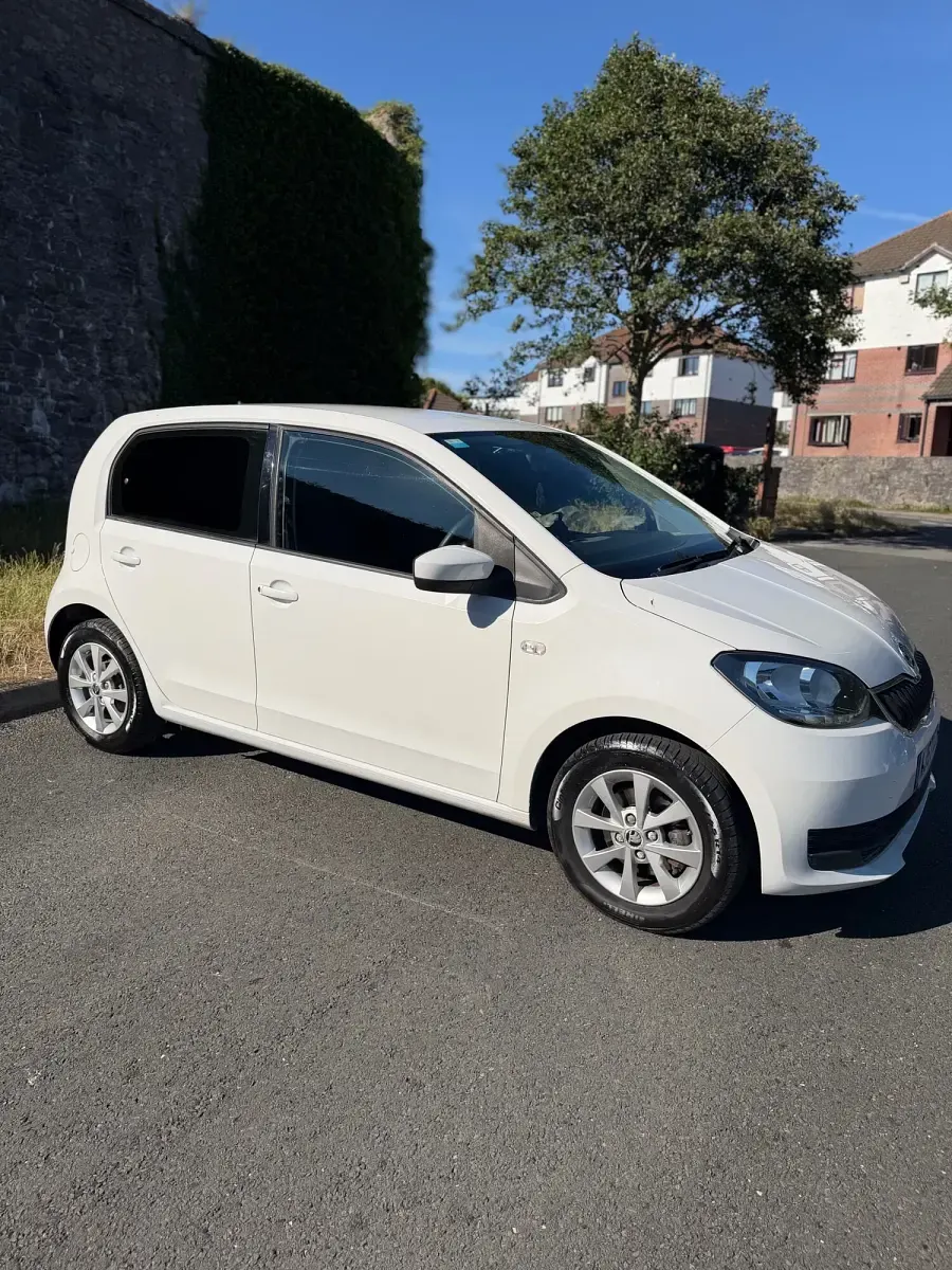 Used Skoda Citigo SE 60 HP (44 kW) 2018 Yellow Hatchback