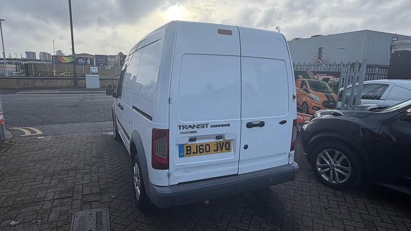 Used Ford Transit Connect 90 HP (66 kW) 2010 White MPV