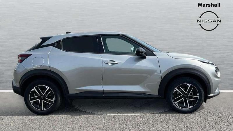 Used Nissan Juke N-Connecta 114 HP (83 kW) 2025 Silver SUV