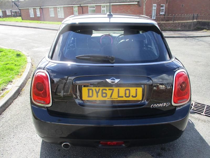 Used Mini Cooper D Hatch 116 HP (85 kW) 2017 Black Hatchback