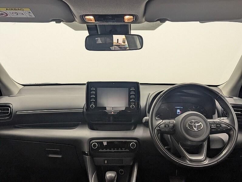 Used Toyota Yaris Hybrid 2022 White Hatchback