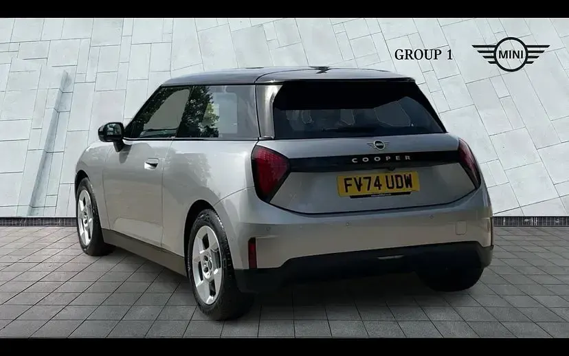 Used Mini Cooper Hatch 135 kW (184 HP) 2024 Silver Hatchback