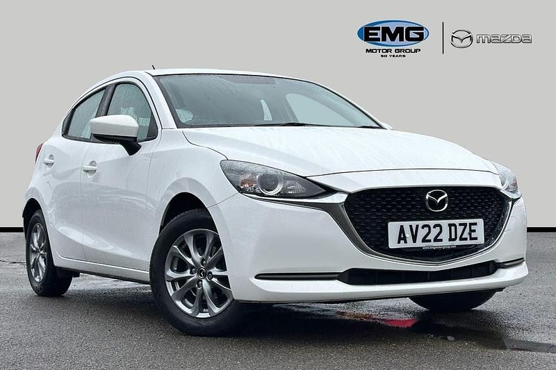 Used Mazda 2 75 HP (55 kW) 2022 White Hatchback