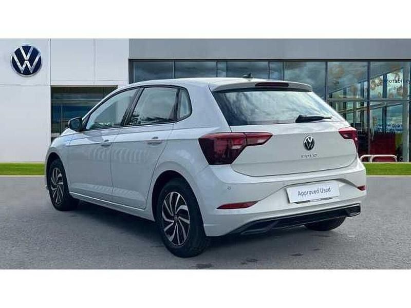 Used VW Polo Life 95 HP (69 kW) 2024 Ascot grey Hatchback