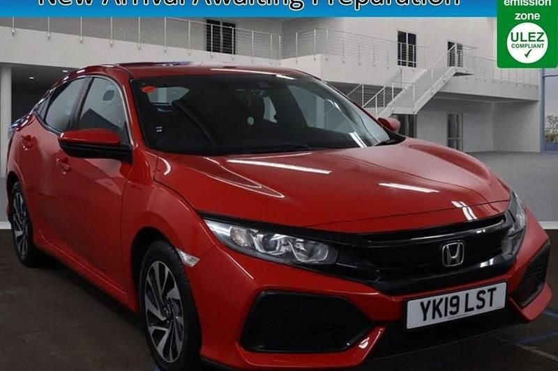 Used Honda Civic SE 126 HP (92 kW) 2019 Red Hatchback