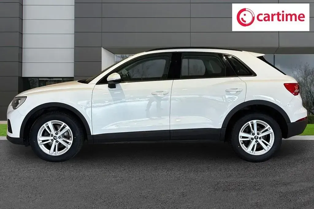 Used Audi Q3 Design 150 HP (110 kW) 2021 White SUV