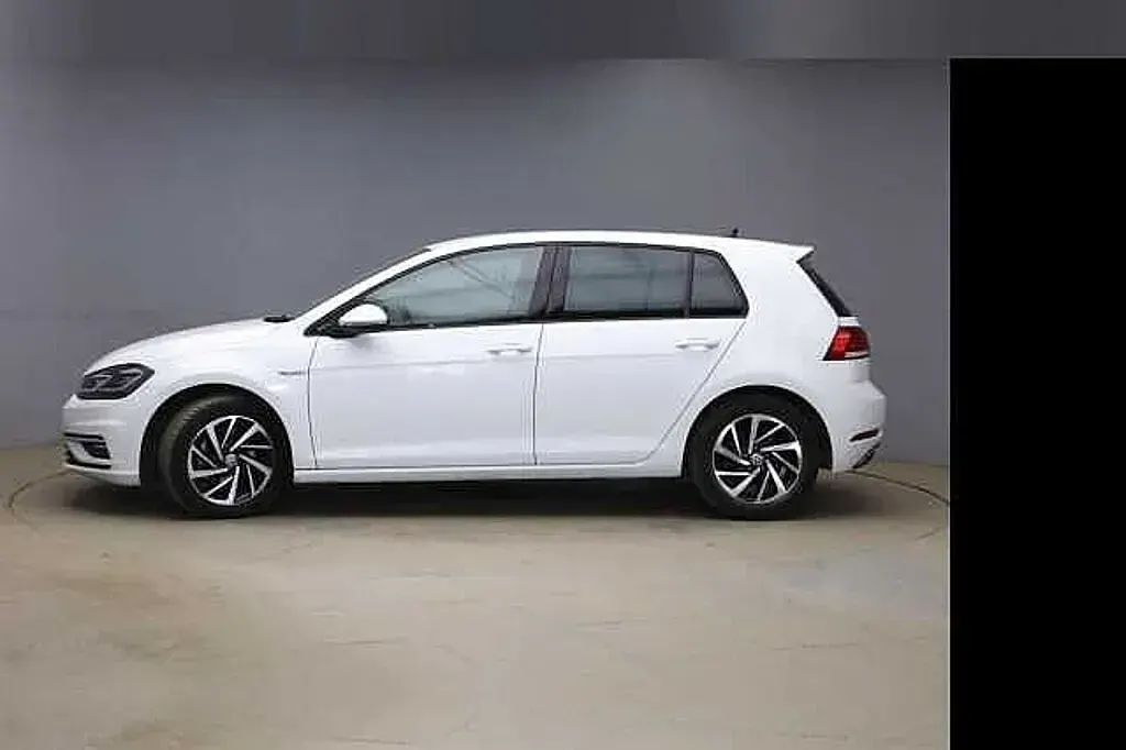 Used VW Golf VIII 130 HP (95 kW) 2020