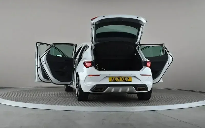 Used Cupra Leon VZ2 245 HP (180 kW) 2021 White Hatchback
