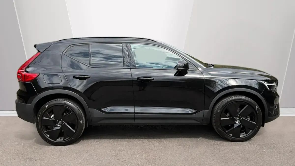 Used Volvo XC40 Plus 197 HP (144 kW) 2026 Black SUV