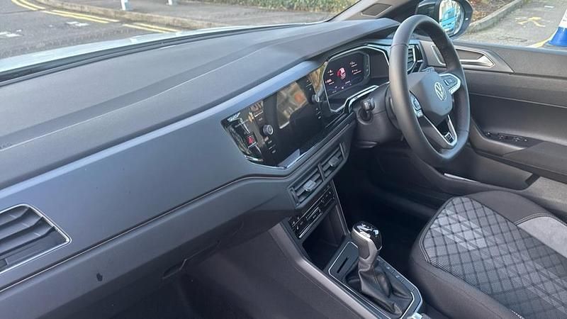 New VW Taigo Black Edition 150 HP (110 kW) 2026 Pure white / black SUV