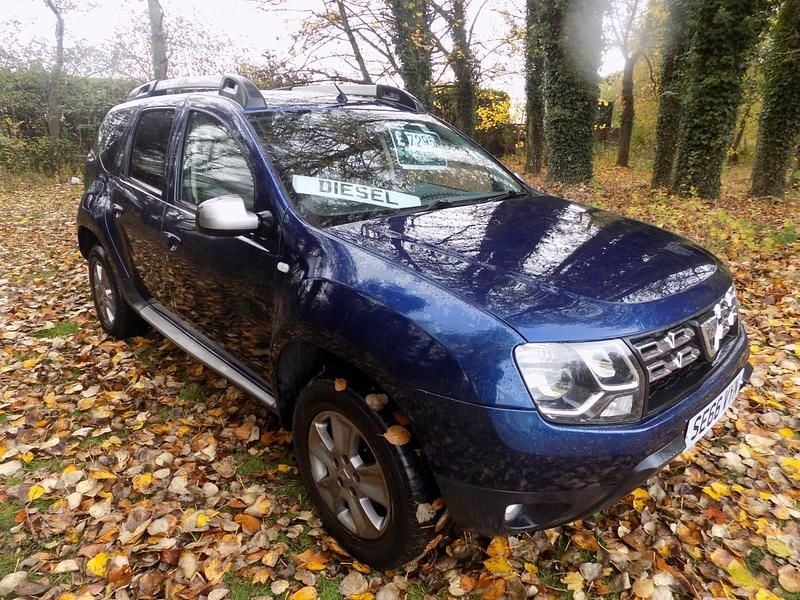 Blue Used 2017 Dacia Duster Lauréate Hatchback | £7,295 (Super price) - Image 1/4
