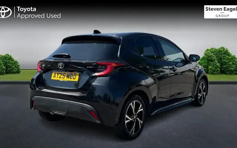 Used Toyota Yaris Design 116 HP (85 kW) 2025 Black Hatchback