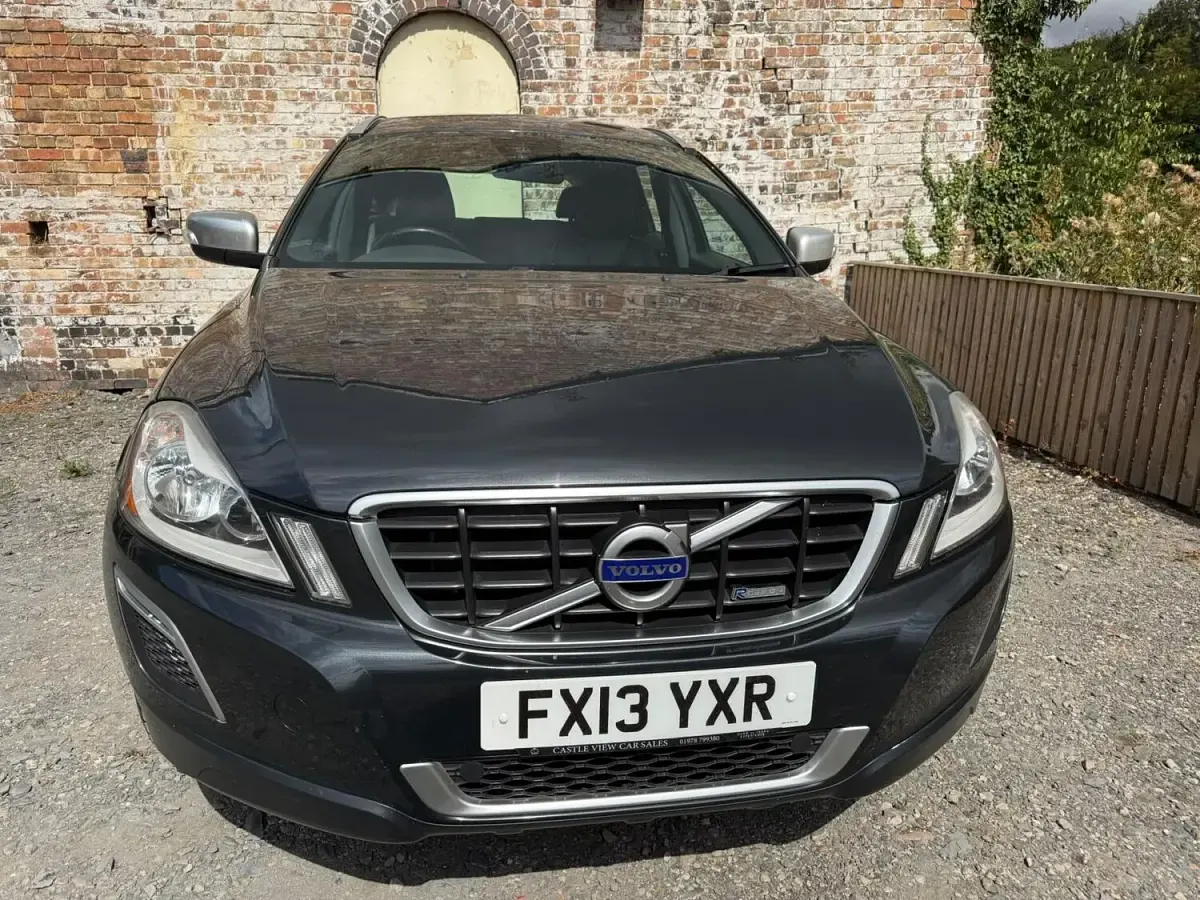 Used Volvo XC60 R-Design 163 HP (119 kW) 2013 Grey SUV
